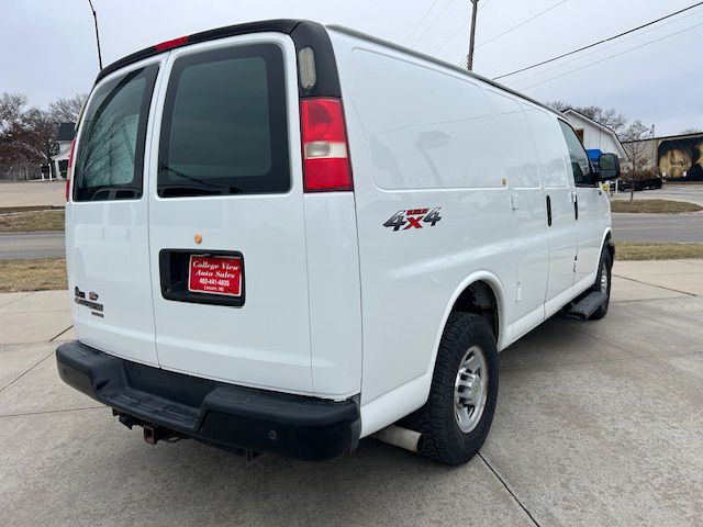 2013 Chevrolet Express Image 8