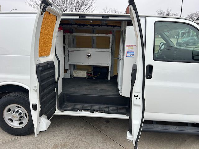 2013 Chevrolet Express Image 9