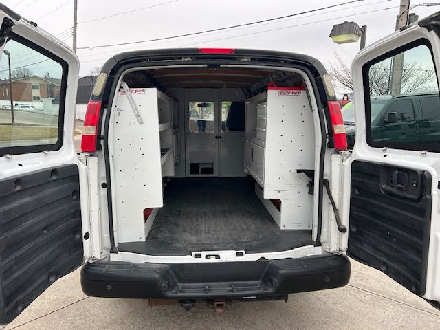 2013 Chevrolet Express Image 12