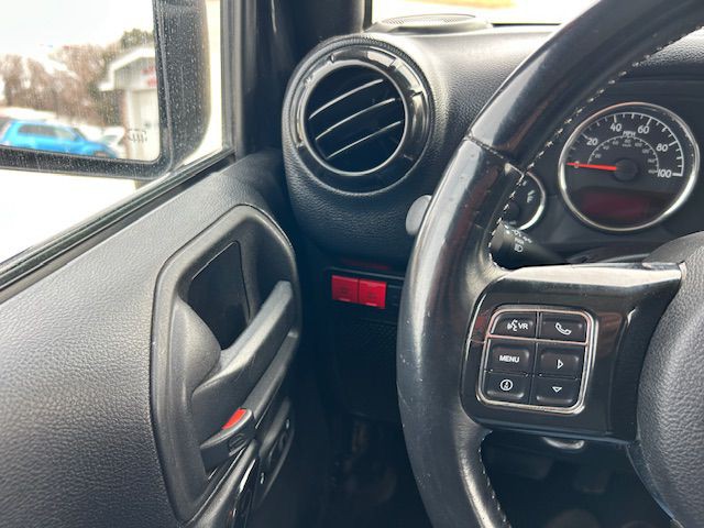 2015 Jeep Wrangler Unlimited Image 16