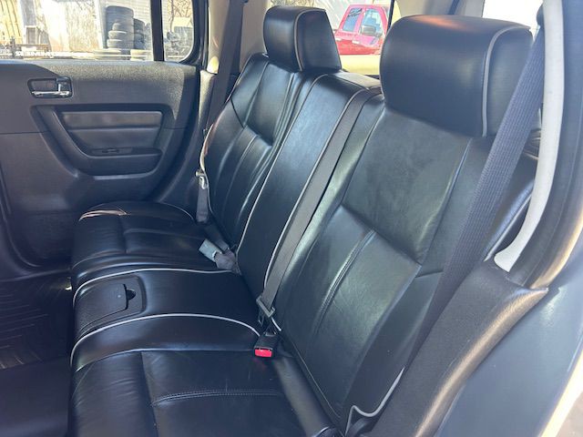 2008 HUMMER H3 Image 12