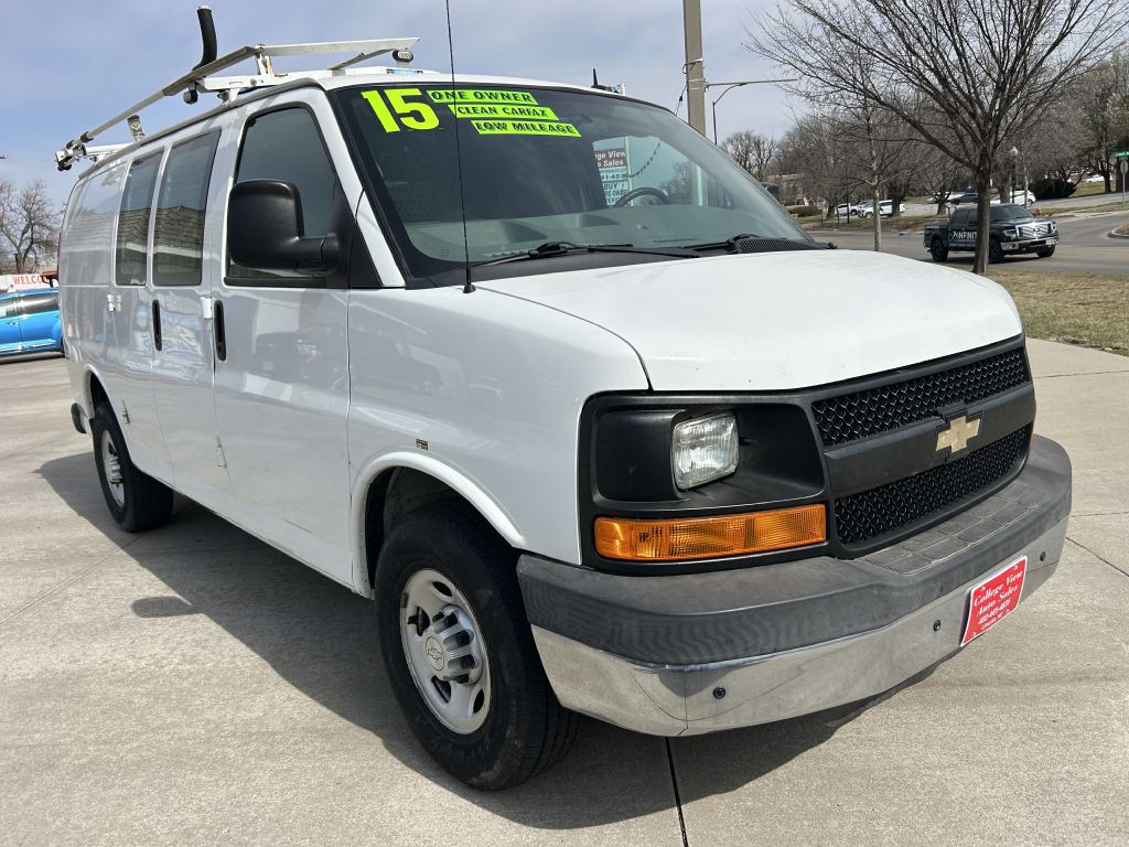 2015 Chevrolet Express Image 2