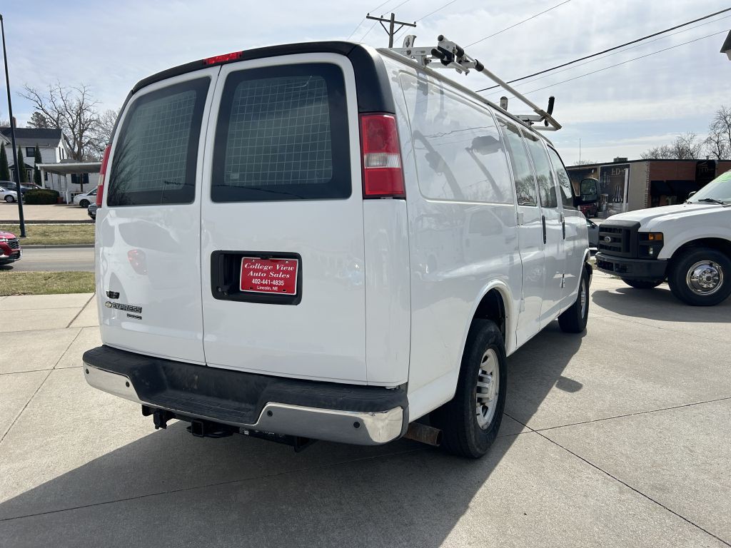 2015 Chevrolet Express Image 7