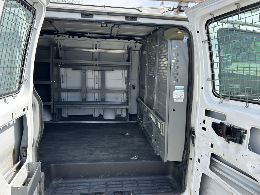 2015 Chevrolet Express Image 8