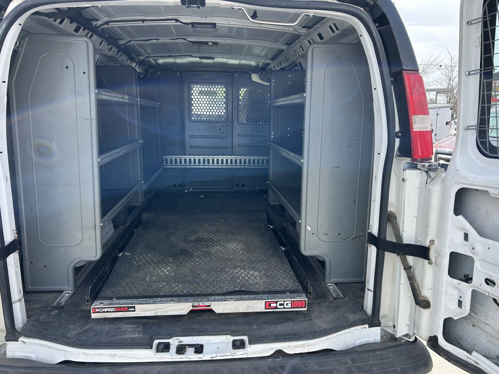 2015 Chevrolet Express Image 10