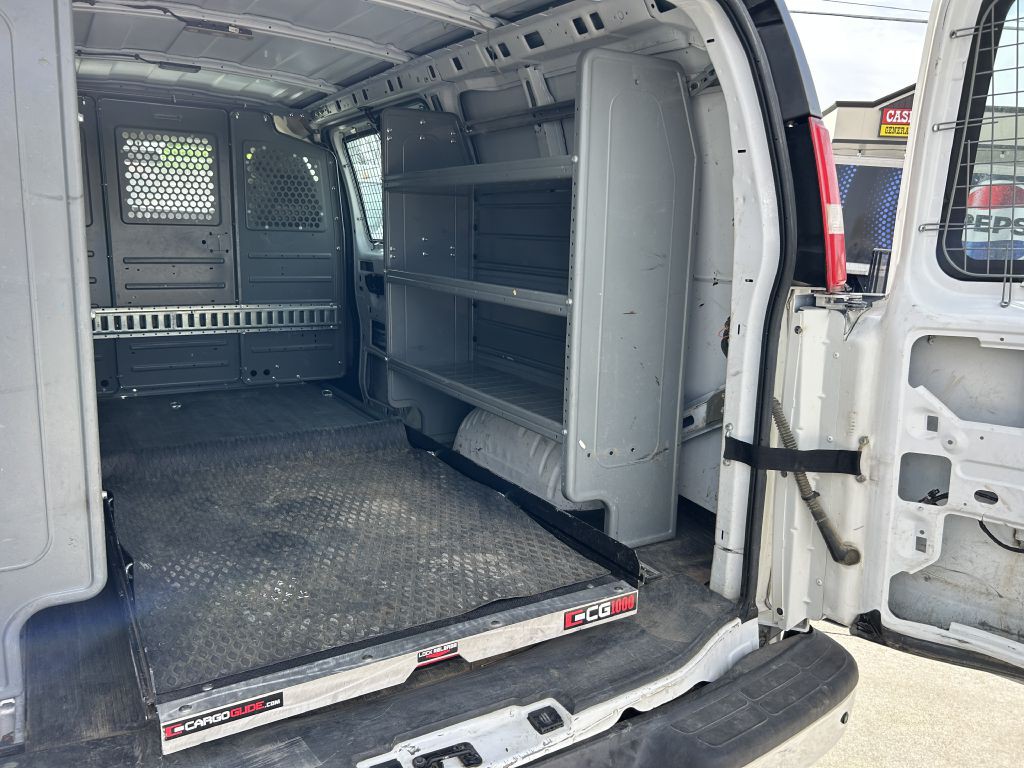 2015 Chevrolet Express Image 11