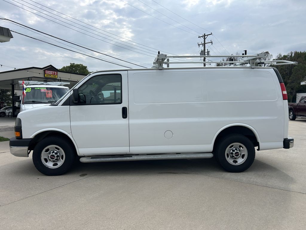 2016 GMC Savana Image 4