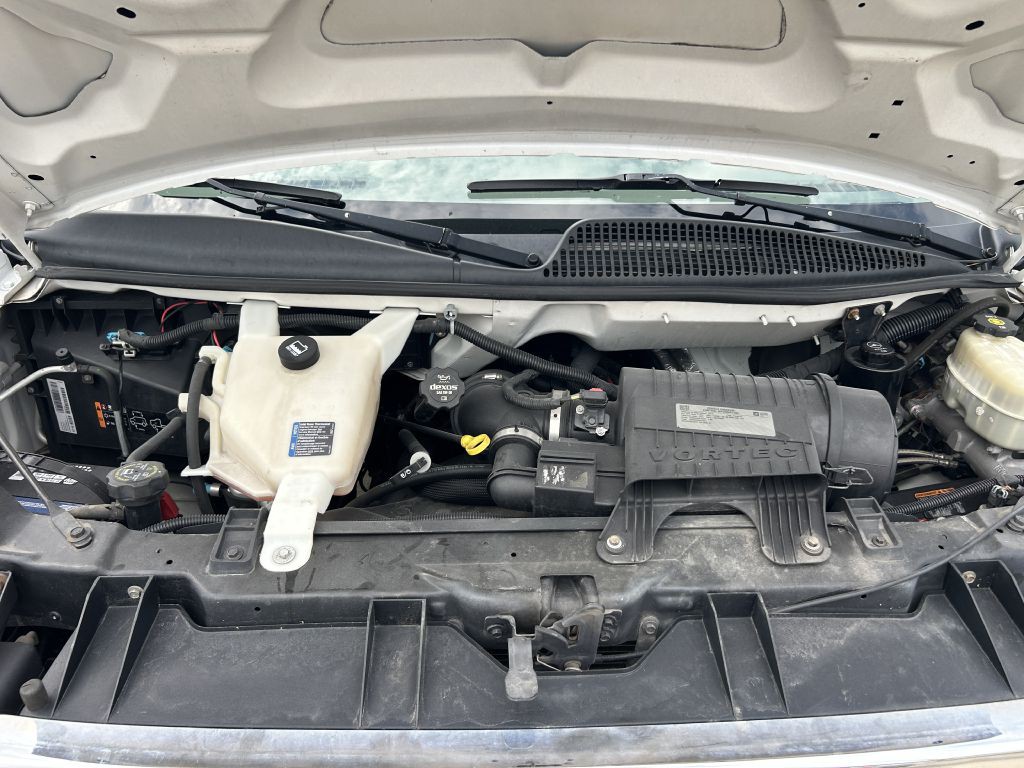 2016 GMC Savana Image 11