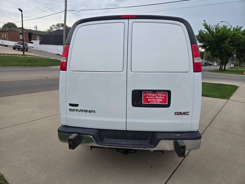 2018 GMC Savana Image 7