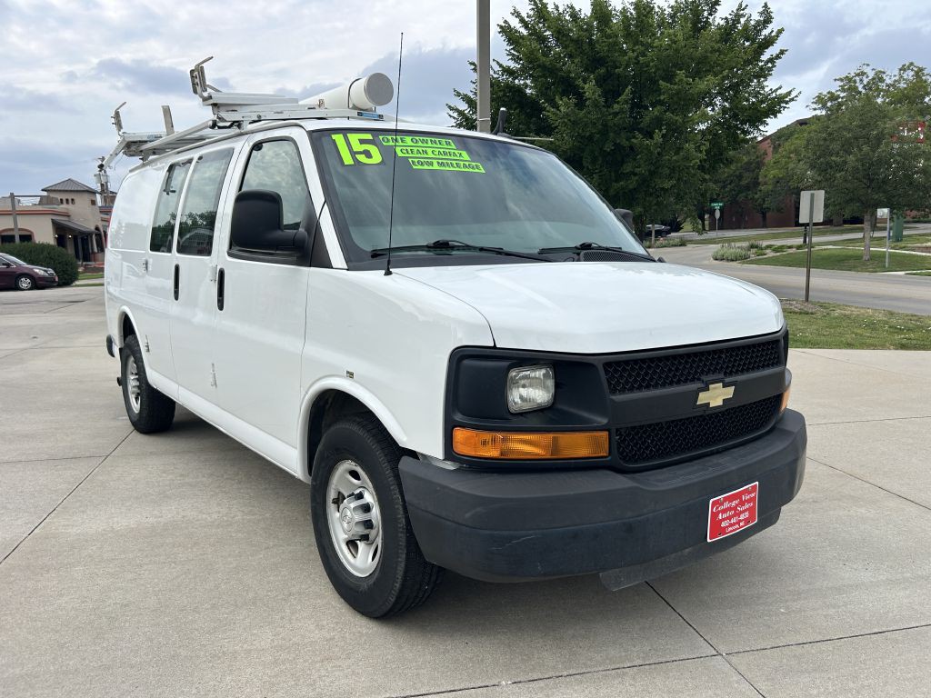 2015 Chevrolet Express Image 2