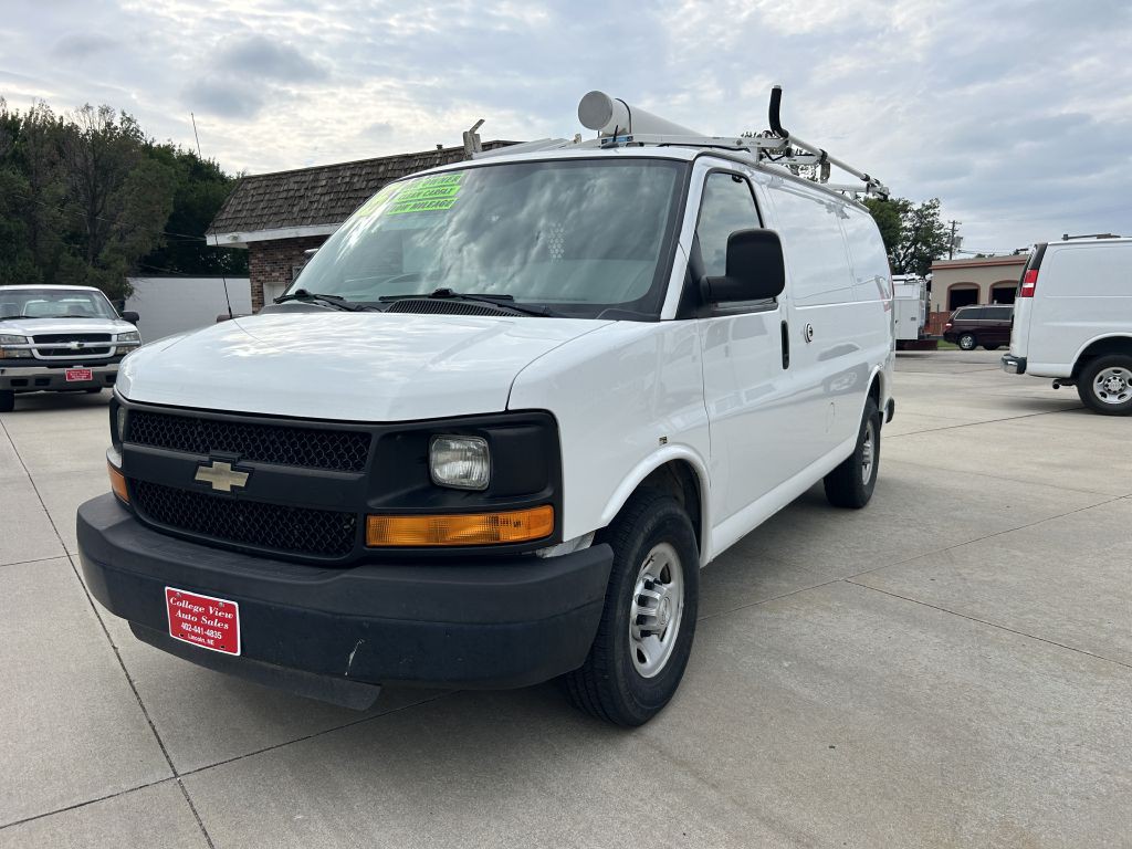 2015 Chevrolet Express Image 4