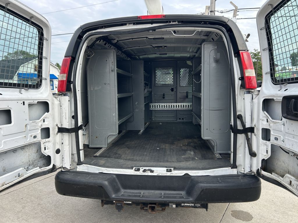 2015 Chevrolet Express Image 10