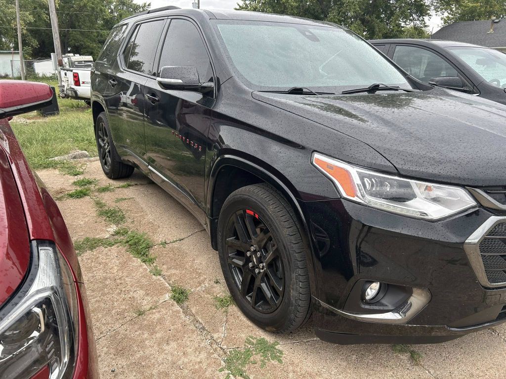 2020 Chevrolet Traverse Image 2