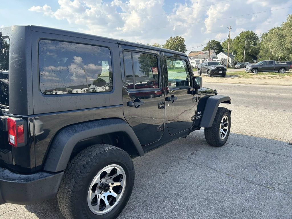 2014 Jeep Wrangler Unlimited Image 2