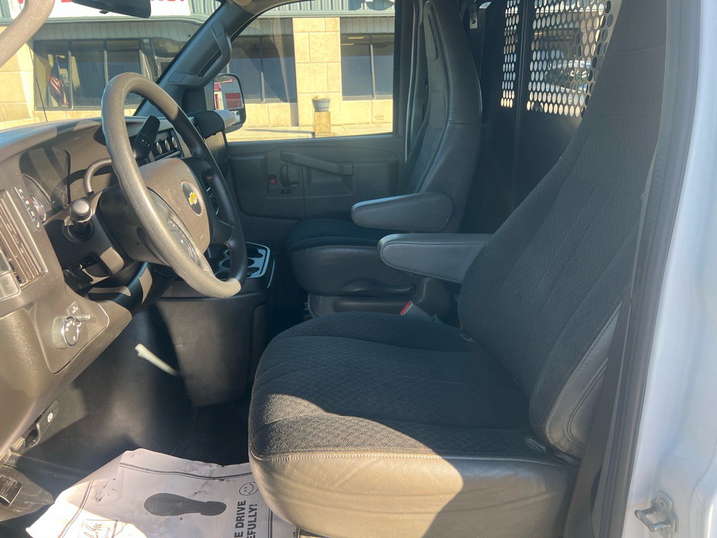 2021 Chevrolet Express Image 11
