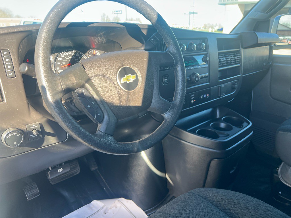 2021 Chevrolet Express Image 13