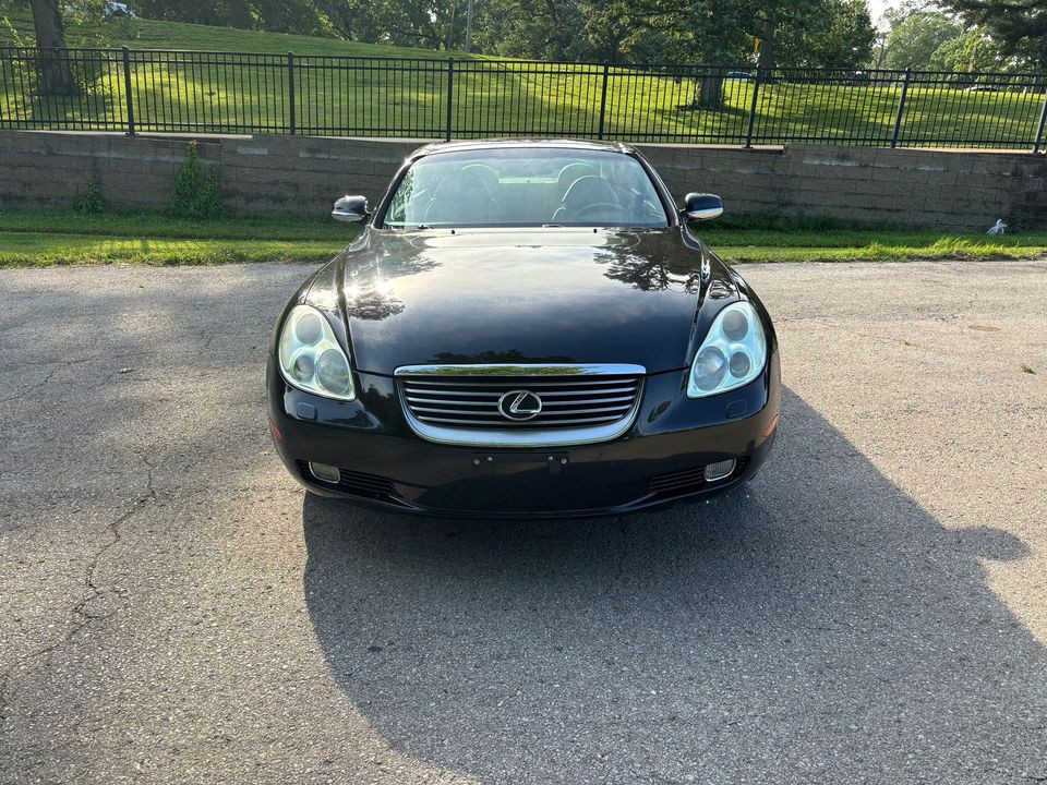 2004 Lexus SC Image 2