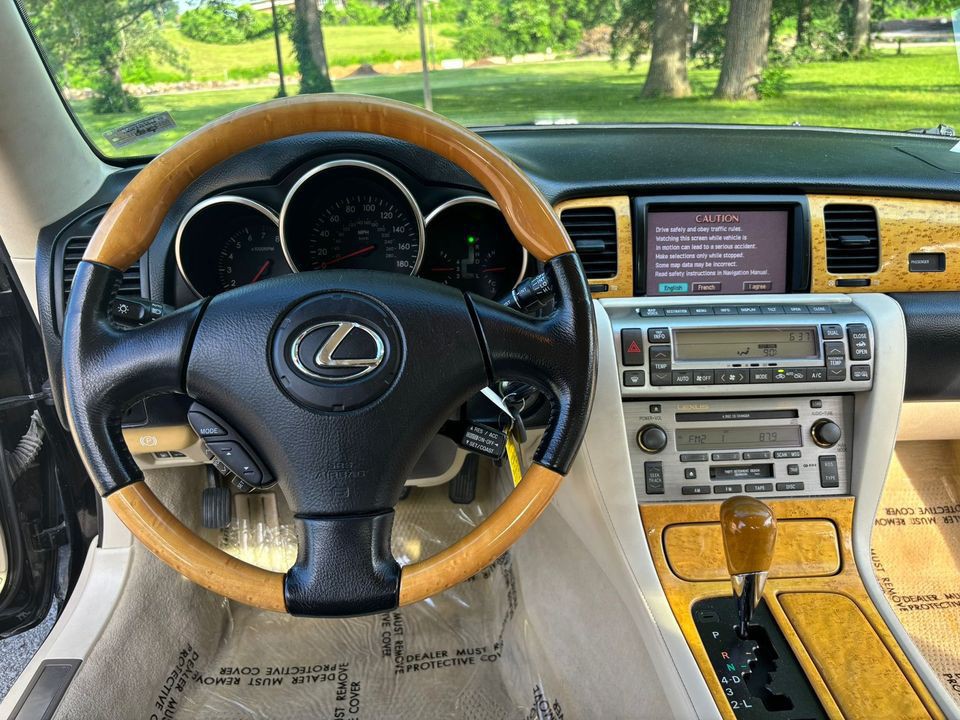 2004 Lexus SC Image 11