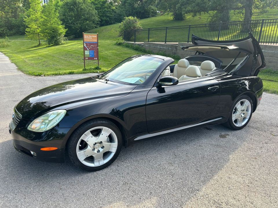 2004 Lexus SC Image 18