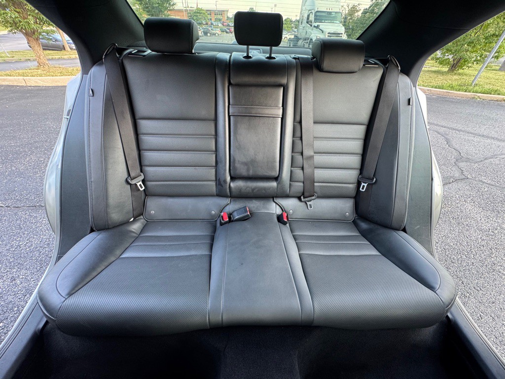 2018 Lexus IS Image 23