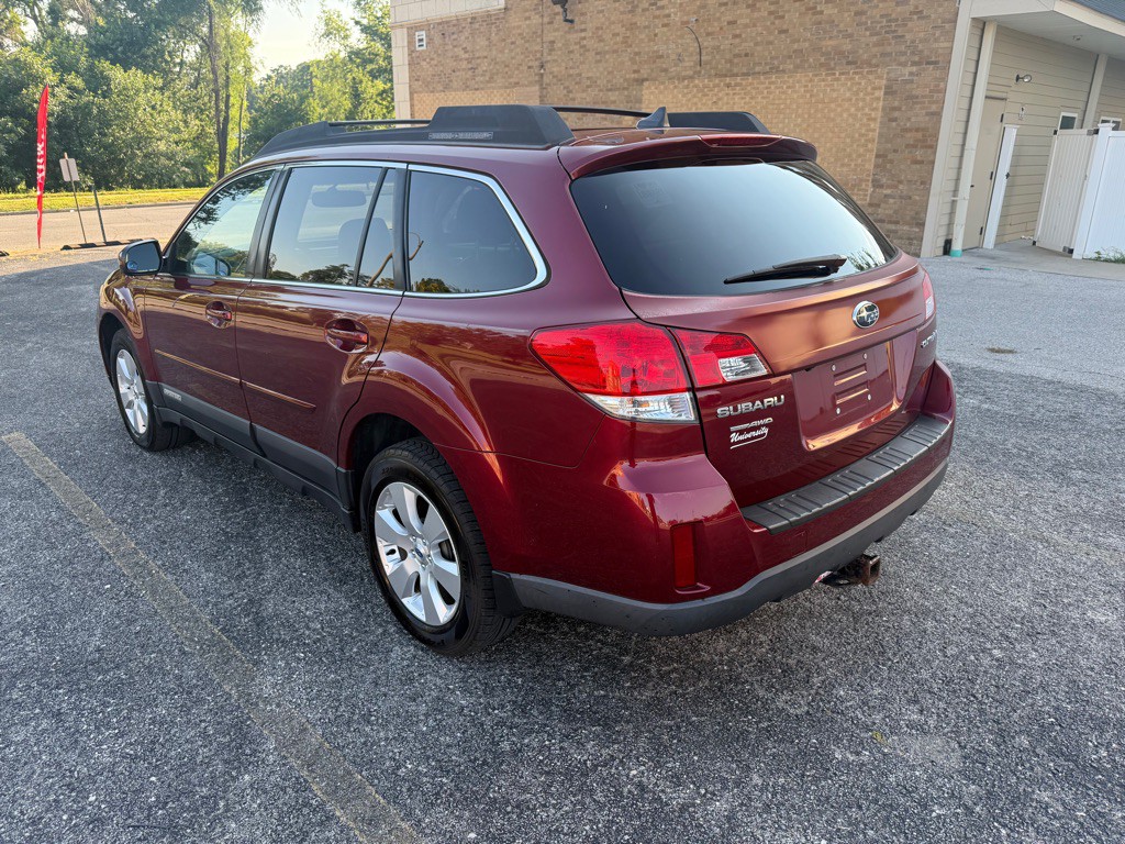 2012 Subaru Outback Image 8
