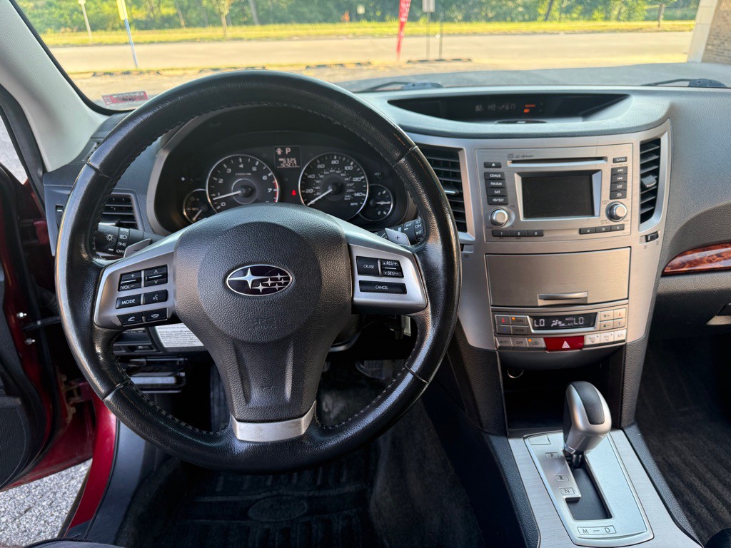 2012 Subaru Outback Image 16