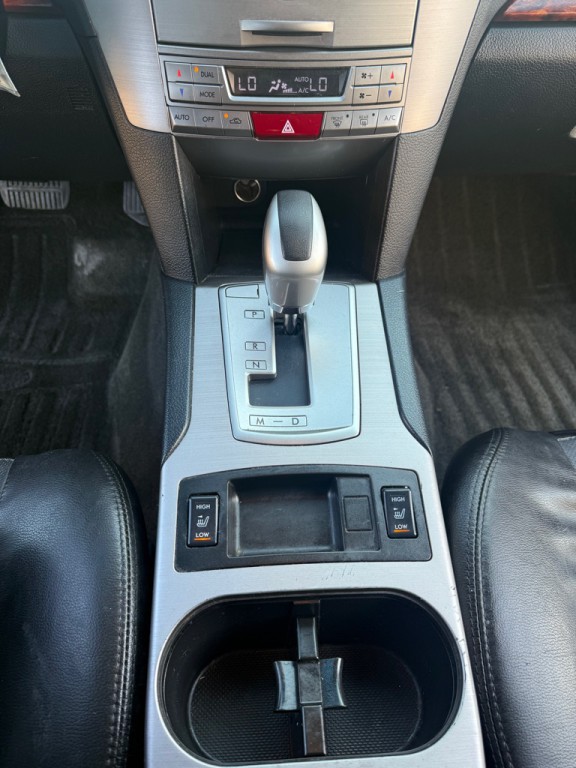 2012 Subaru Outback Image 19