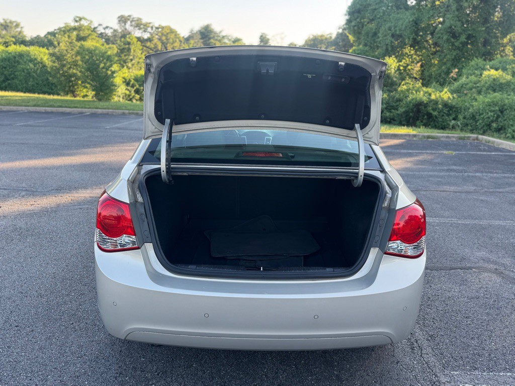 2011 Chevrolet Cruze Image 11