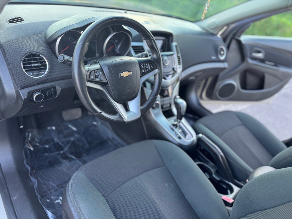 2011 Chevrolet Cruze Image 15