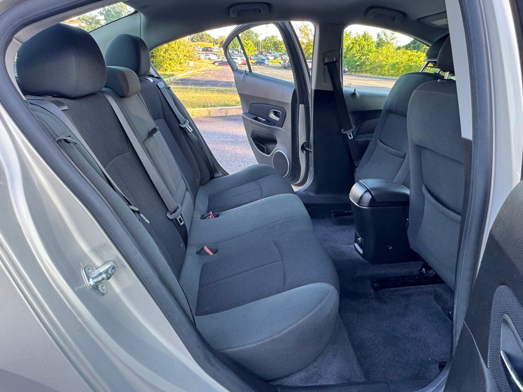 2011 Chevrolet Cruze Image 21