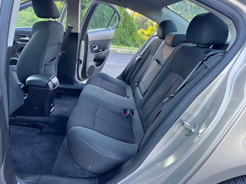 2011 Chevrolet Cruze Image 23