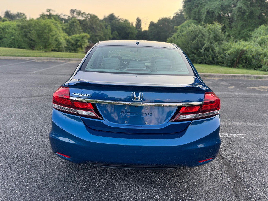 2015 Honda Civic Image 8