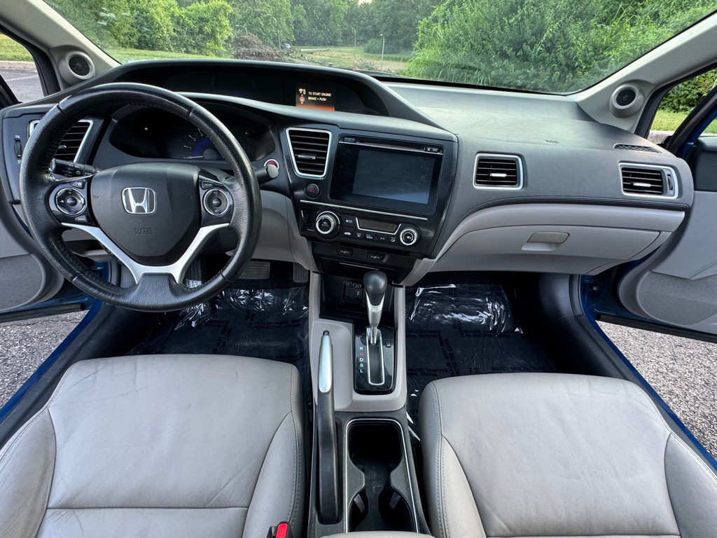 2015 Honda Civic Image 13