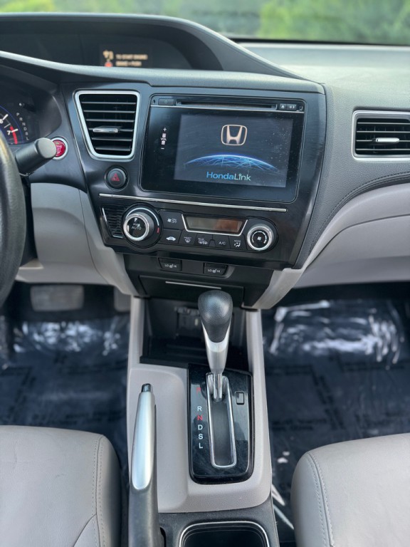 2015 Honda Civic Image 16