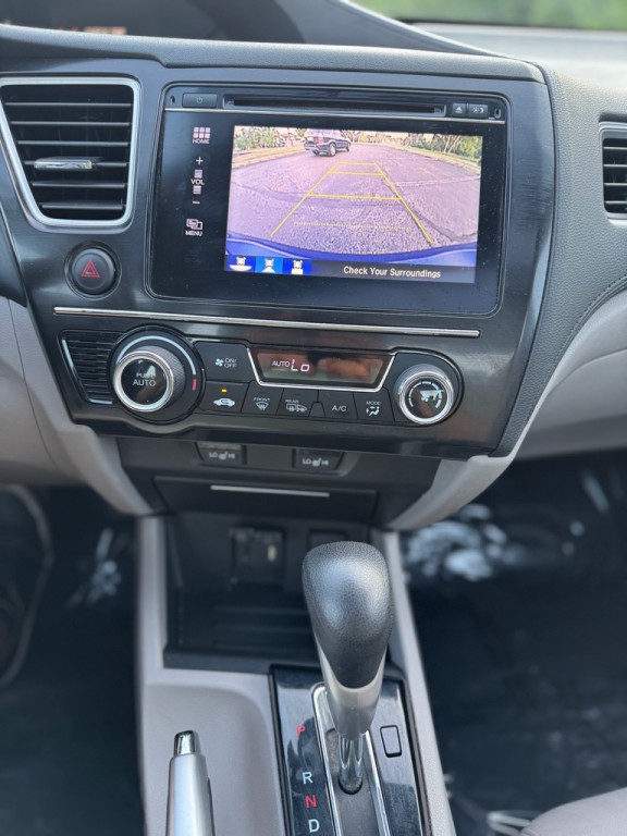 2015 Honda Civic Image 22
