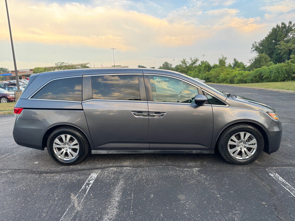 2016 Honda Odyssey Image 6