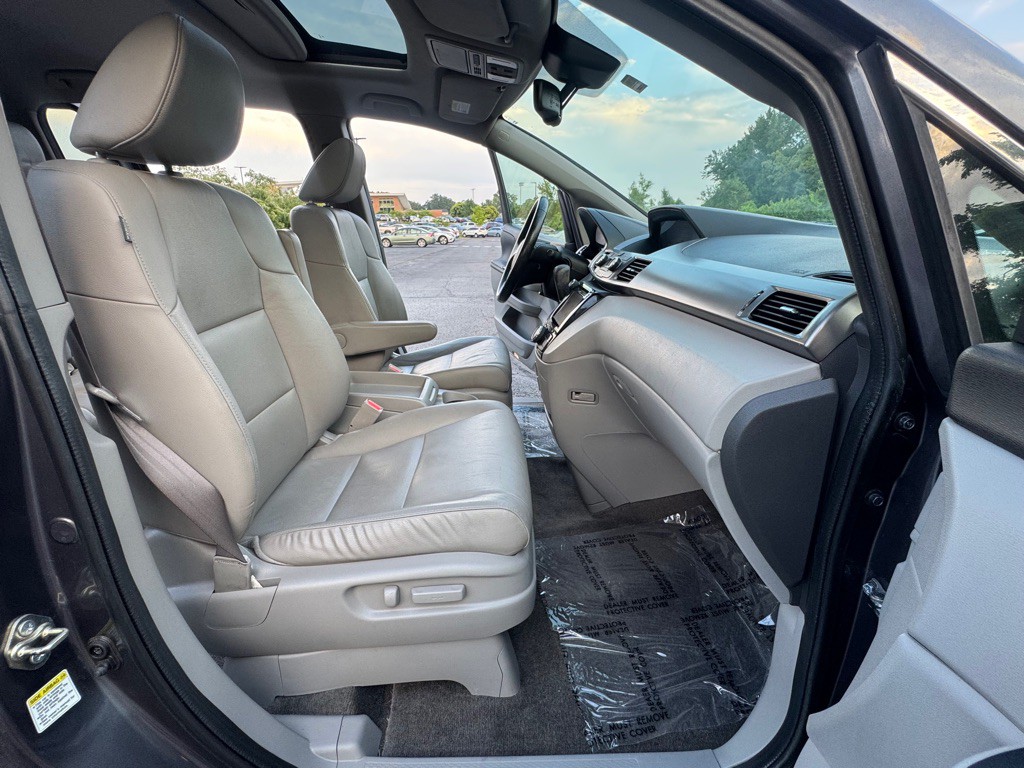 2016 Honda Odyssey Image 14