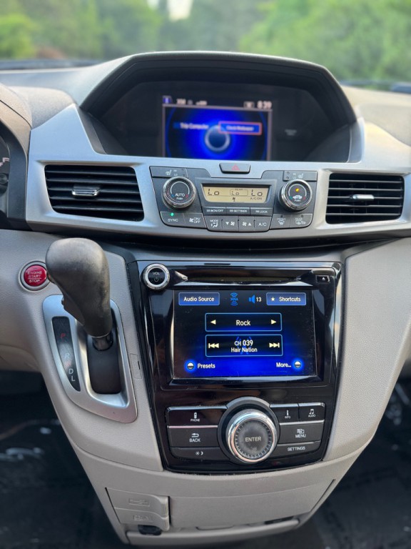 2016 Honda Odyssey Image 16
