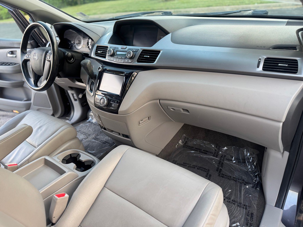 2016 Honda Odyssey Image 17