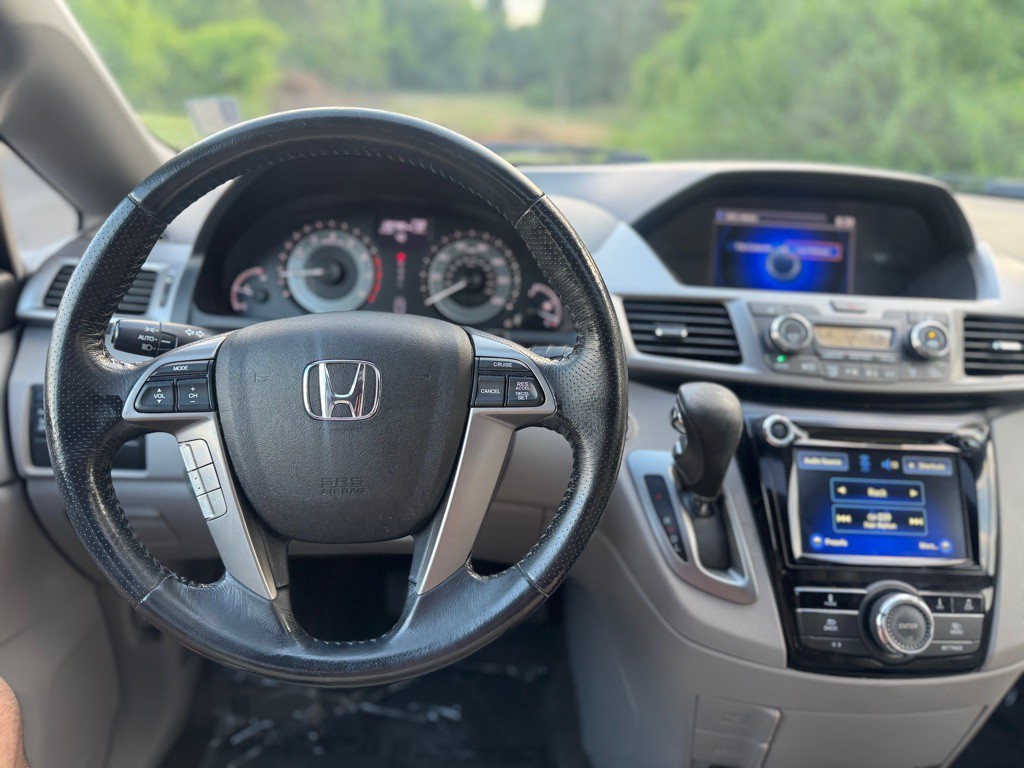 2016 Honda Odyssey Image 18