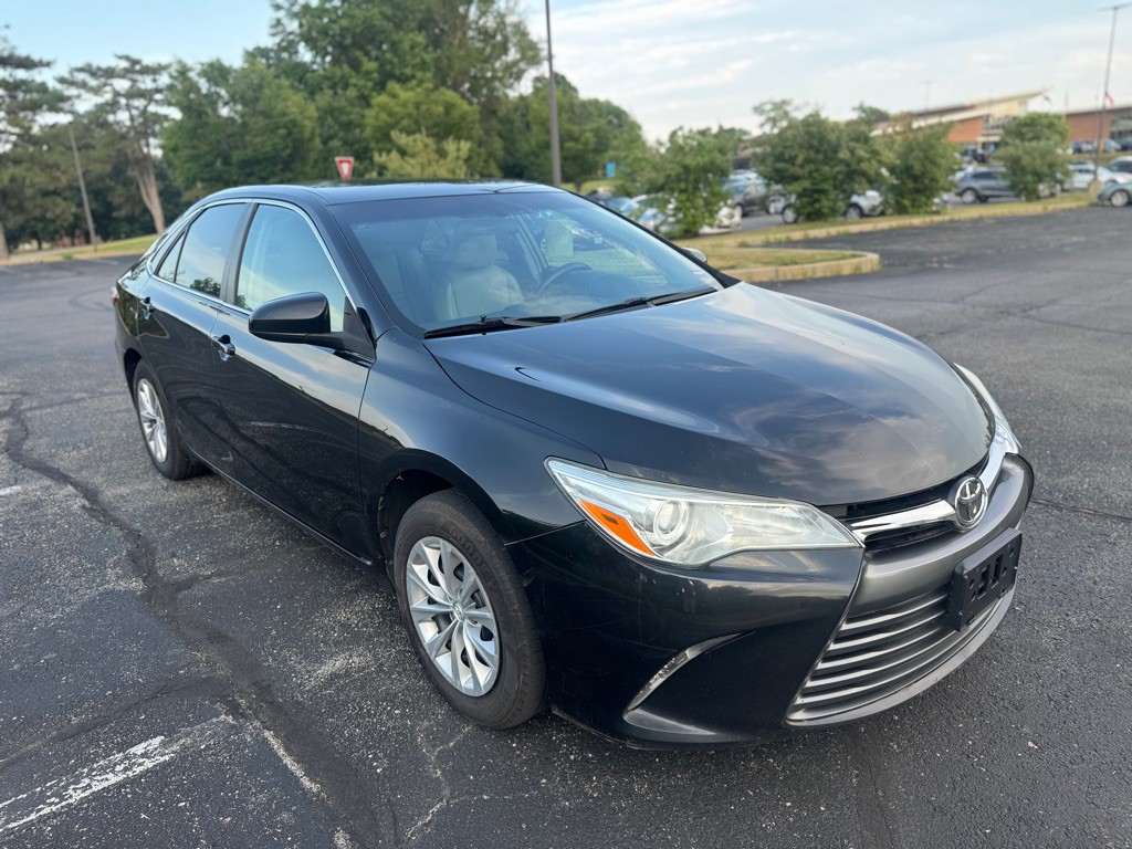 2016 Toyota Camry Image 4