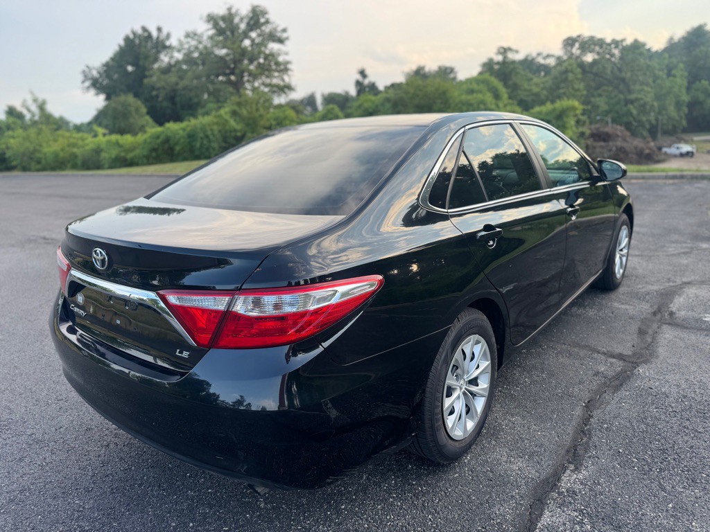 2016 Toyota Camry Image 7