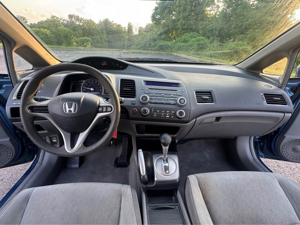 2010 Honda Civic Image 10