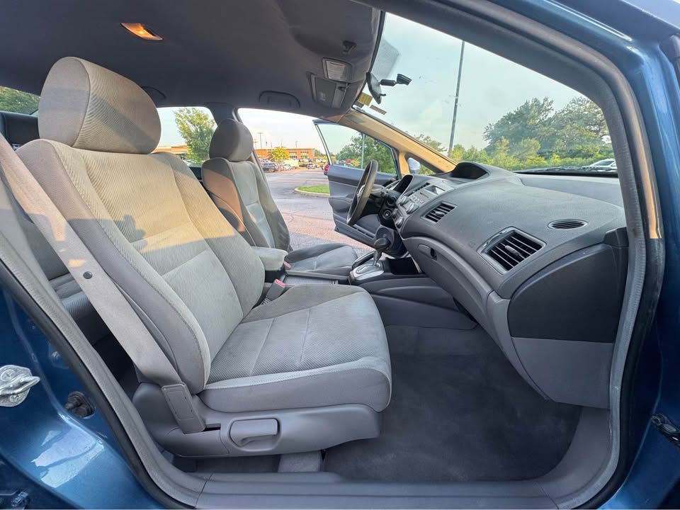 2010 Honda Civic Image 11