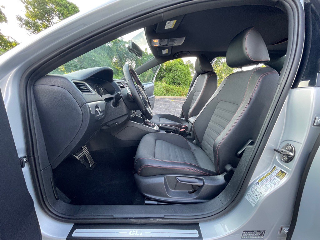 2012 Volkswagen Jetta Image 12