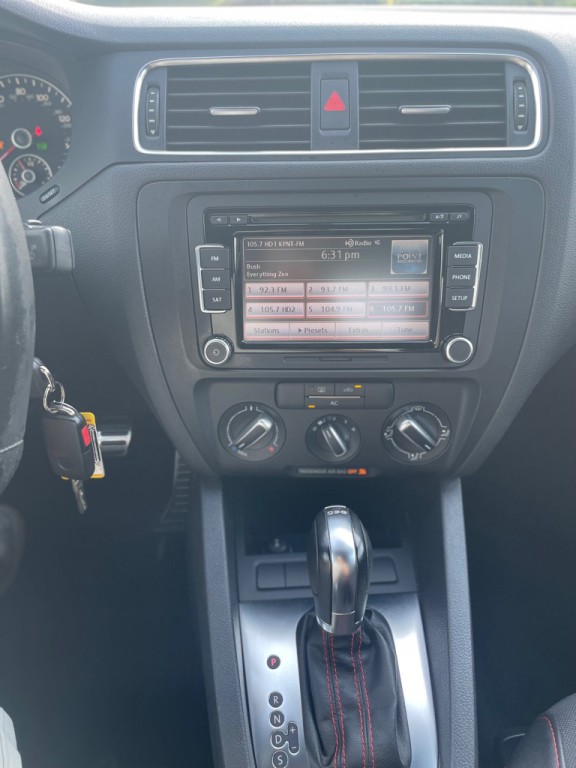 2012 Volkswagen Jetta Image 20