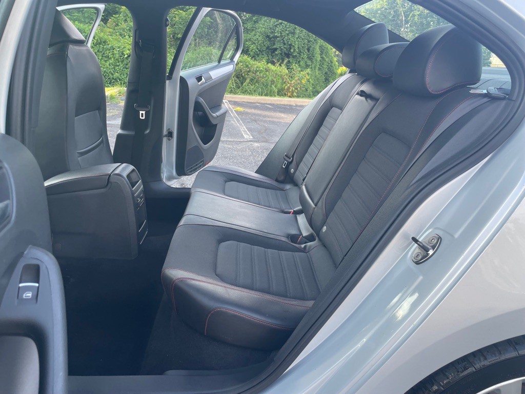 2012 Volkswagen Jetta Image 23