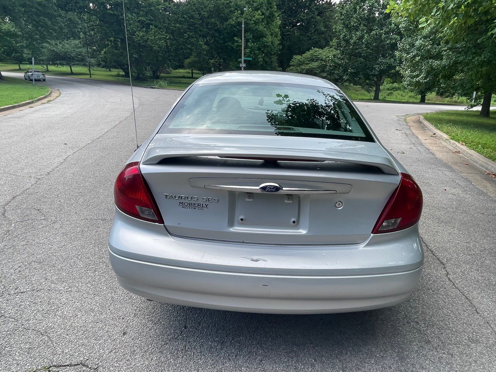 2002 Ford Taurus Image 7