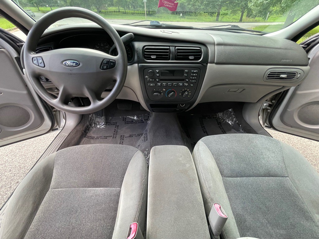 2002 Ford Taurus Image 11