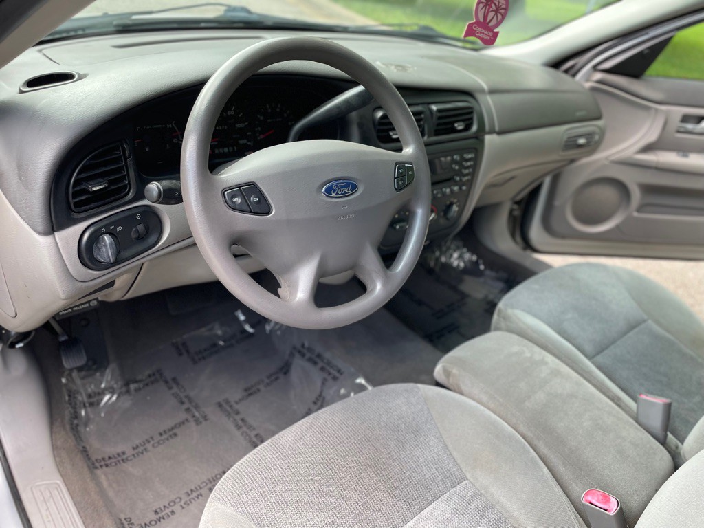 2002 Ford Taurus Image 13